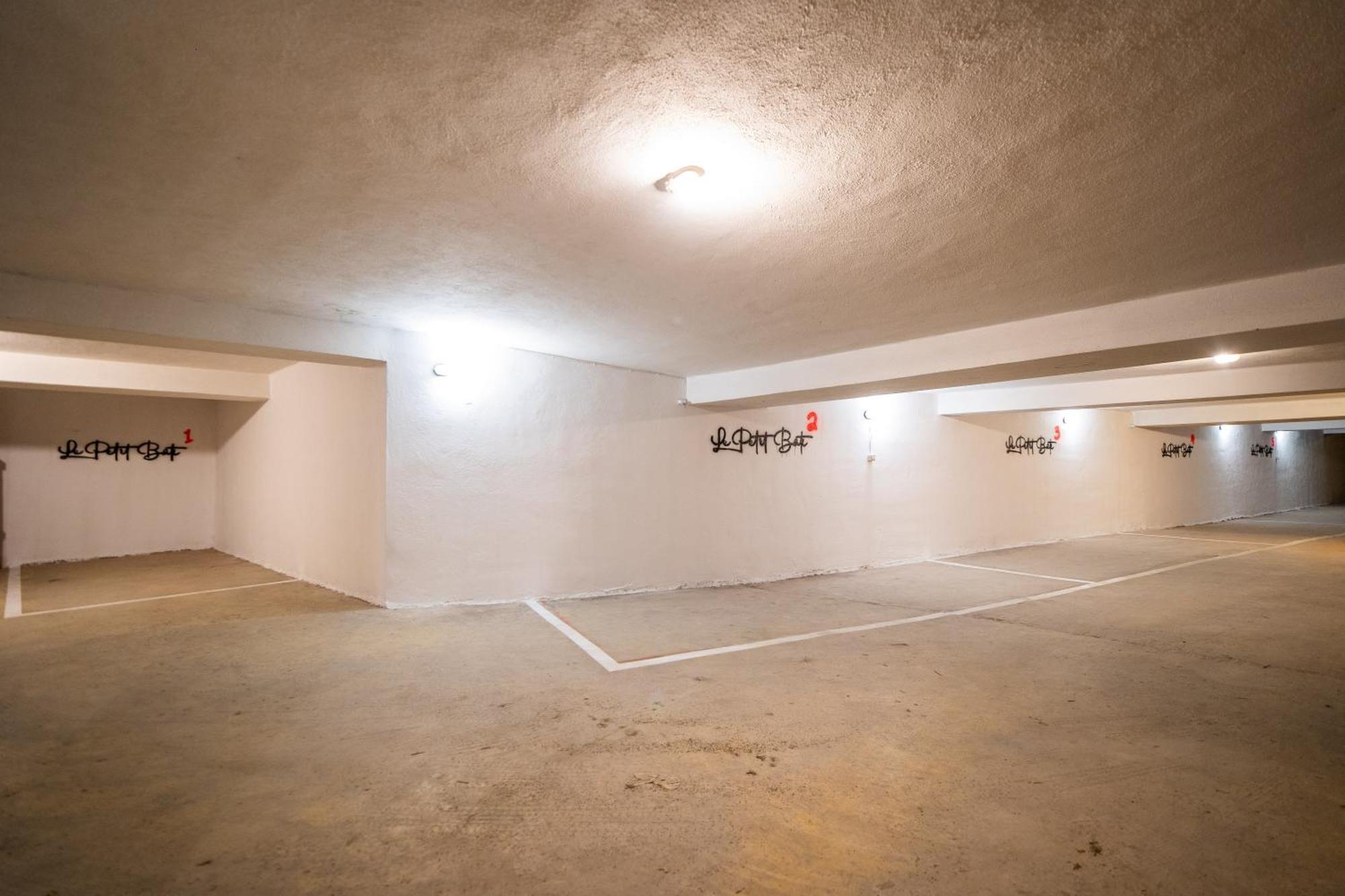 Industrial - Le Petit Bati Apartment Volos