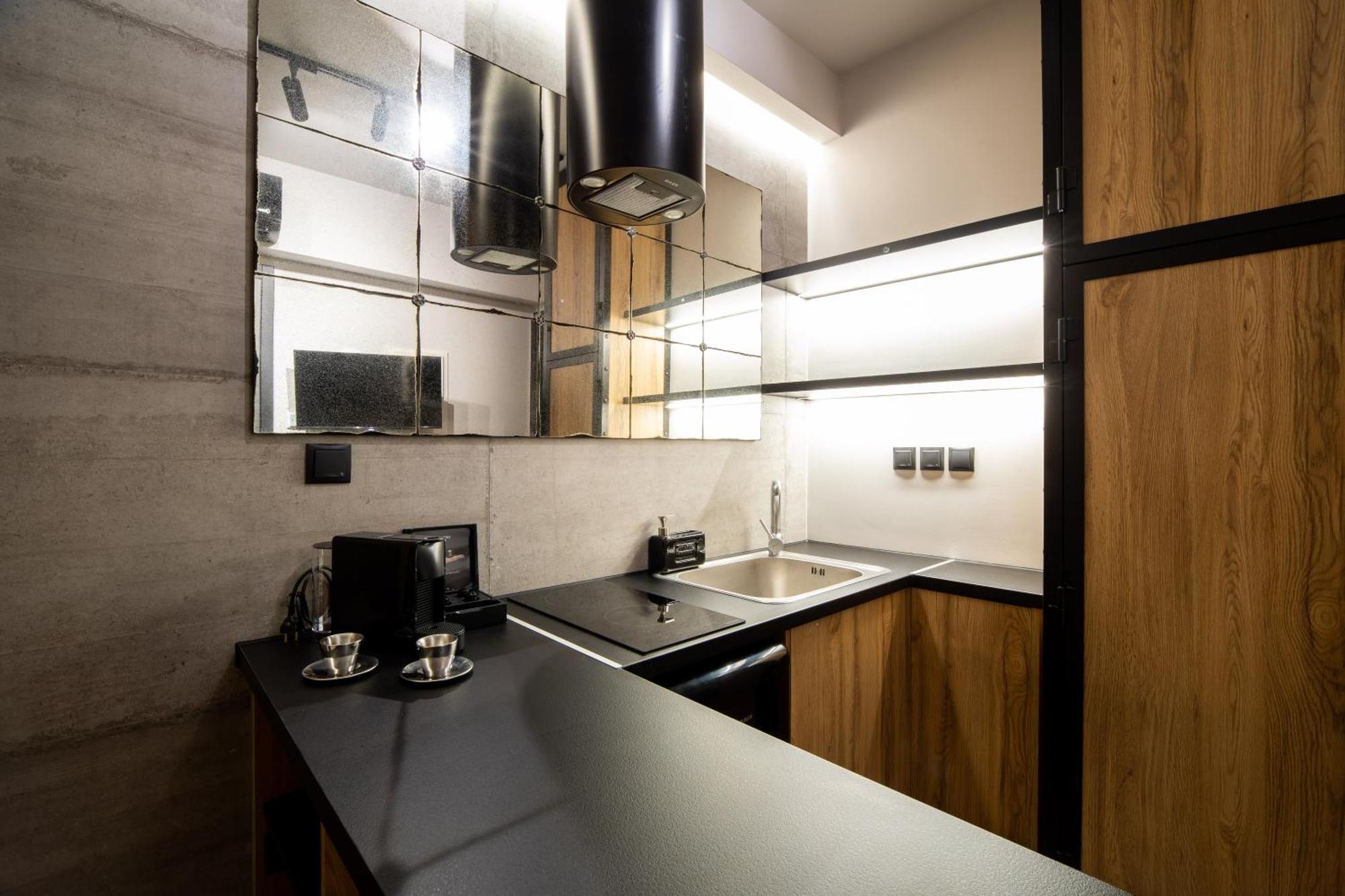 Apartment Industrial - Le Petit Bati Volos